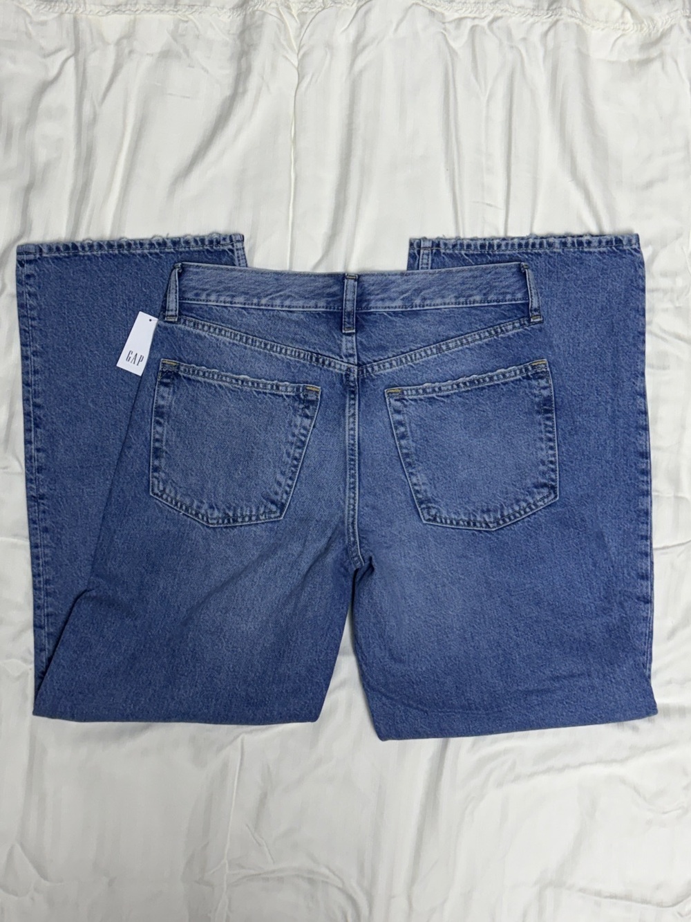 GAP Mid-Rise “Low Stride” Women's Jeans in Medium Blue Wash - NWT - Picture 3 of 10